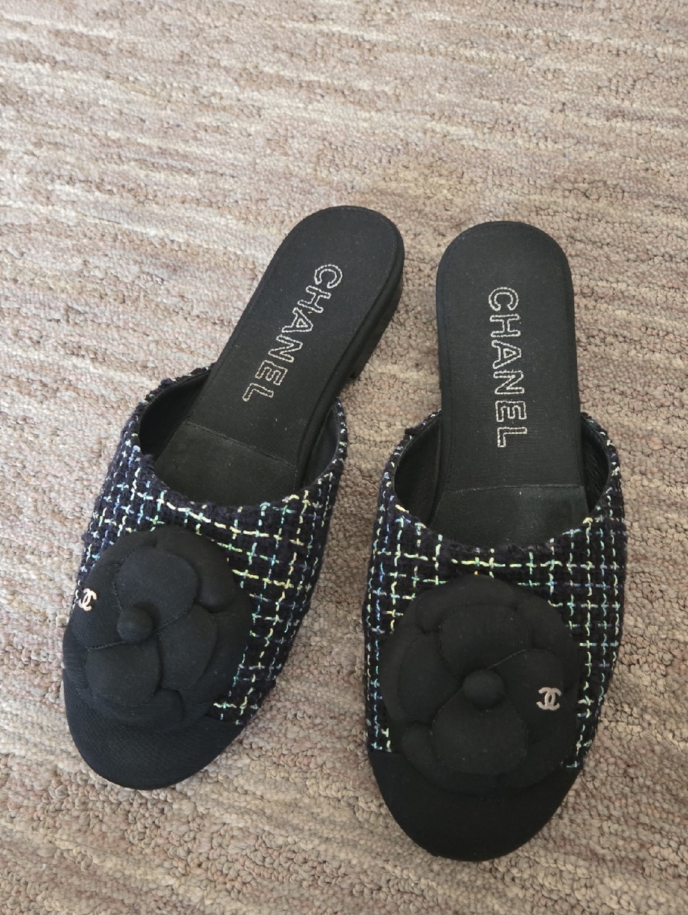 CHANEL Tweed w/metalic threading Mules